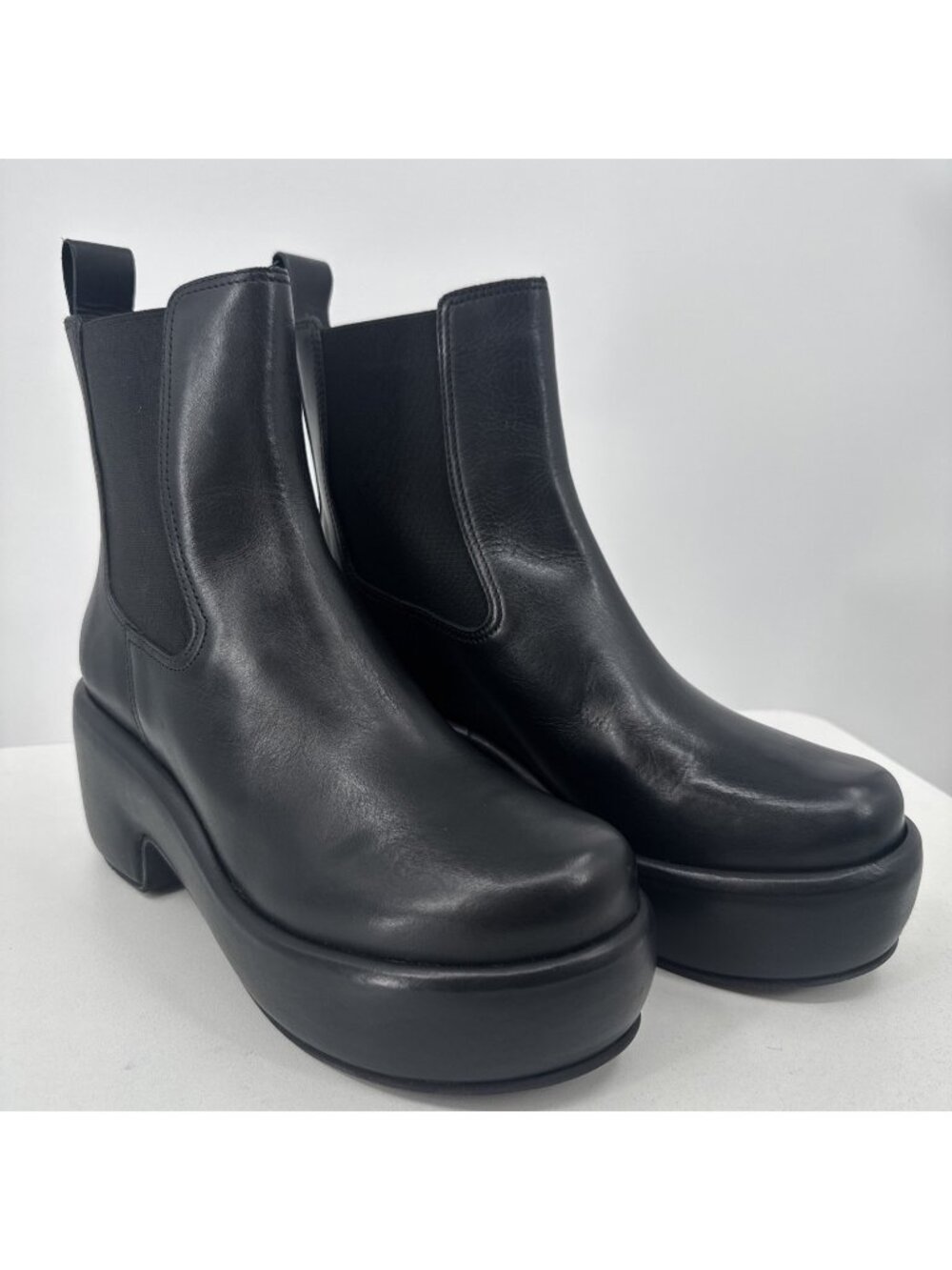 Everlane The Puffa Boot in Black size 10.5 Chelsea Ankle 3.25" Chunky Platform